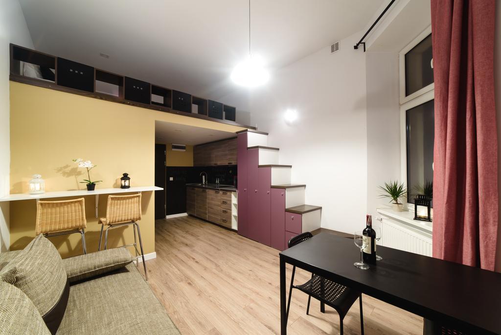 Cracow Rent Apartments - Spacious Apartments For 2-7 People In Quiet Area - Kolberga Street Nr 3 - 10 Min To Main Square By Foot クラクフ エクステリア 写真