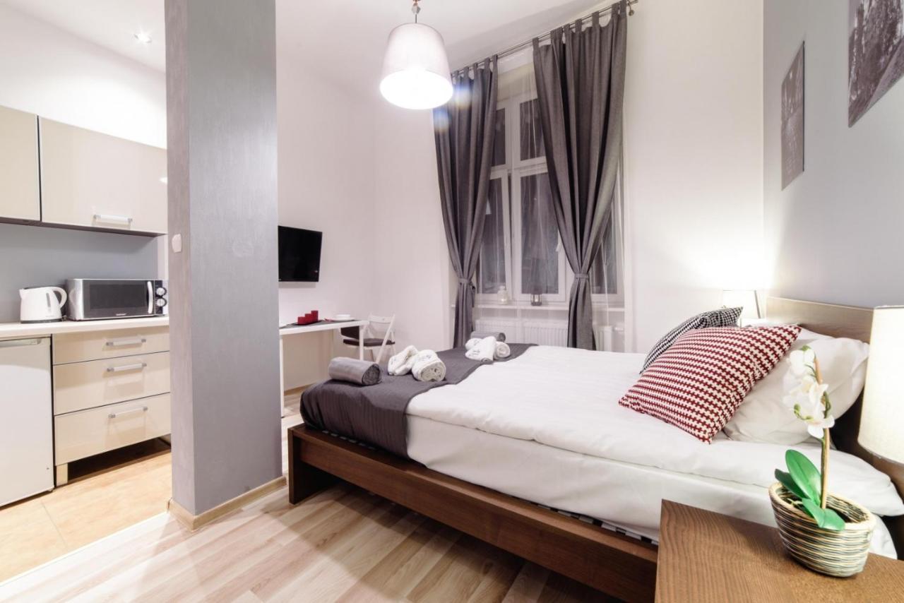 Cracow Rent Apartments - Spacious Apartments For 2-7 People In Quiet Area - Kolberga Street Nr 3 - 10 Min To Main Square By Foot クラクフ エクステリア 写真