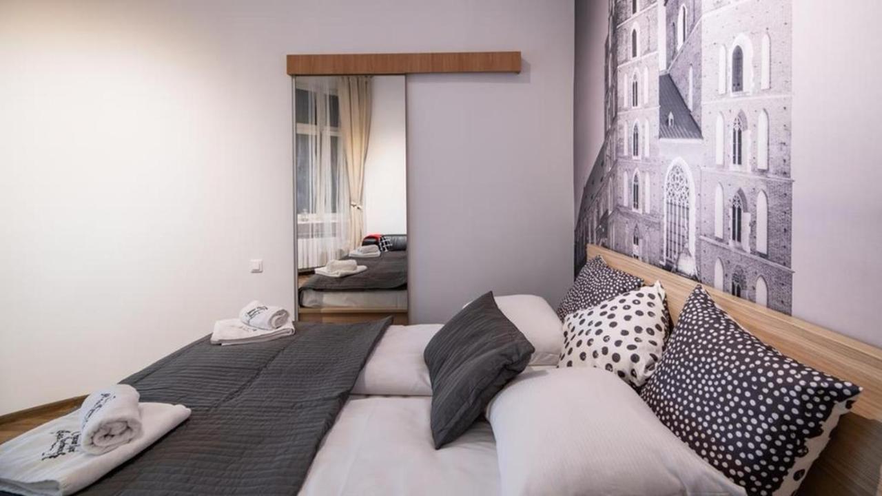 Cracow Rent Apartments - Spacious Apartments For 2-7 People In Quiet Area - Kolberga Street Nr 3 - 10 Min To Main Square By Foot クラクフ エクステリア 写真